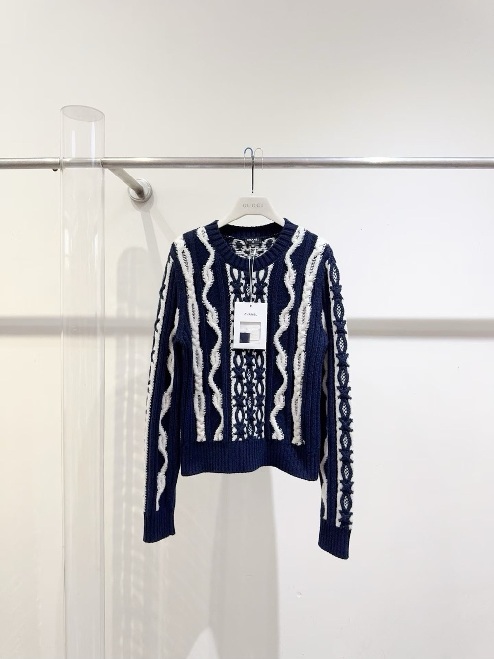 🚩steal CHANEL Navy & White Cable Knit Crewneck Sweater
